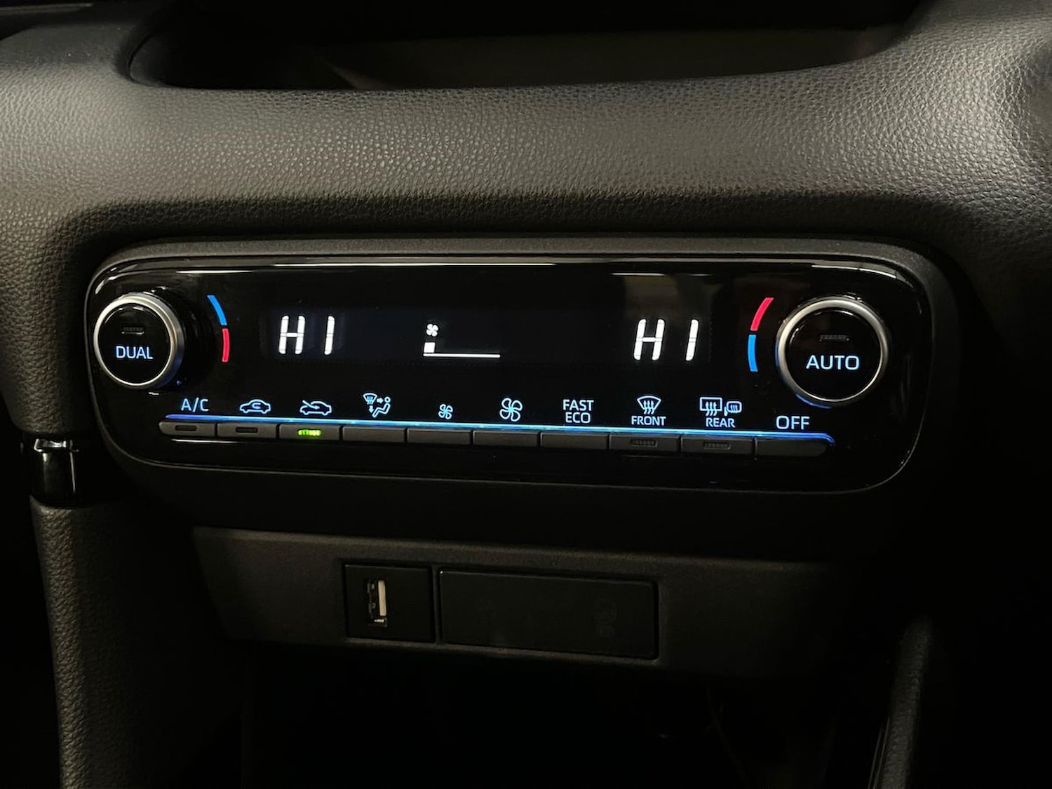 Used Toyota Yaris 2022 for sale - 76490564: Photo 12