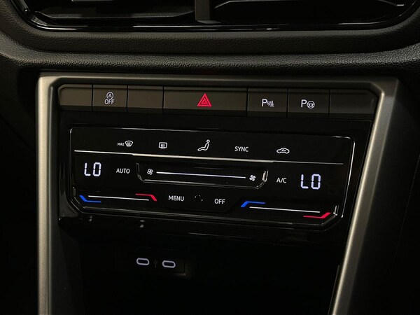 Used Volkswagen T-Roc 2025 for sale - 75490989: Photo 12