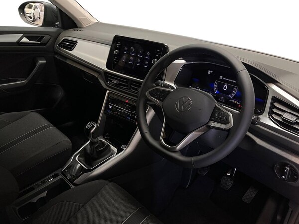 Used Volkswagen T-Roc 2025 for sale - 75490989: Photo 15