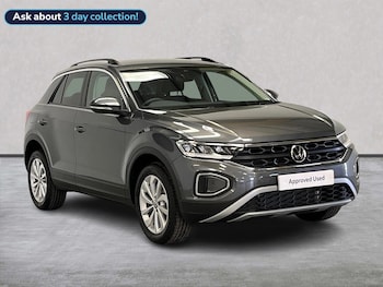 Used Volkswagen T-Roc 2025 for sale - 75490989: Photo
