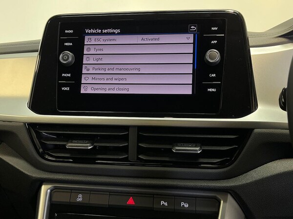 Used Volkswagen T-Roc 2025 for sale - 75490989: Photo 31