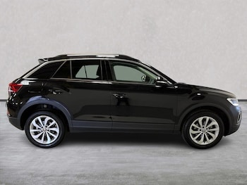 Used Volkswagen T-Roc 2024 for sale - 75490549: Photo