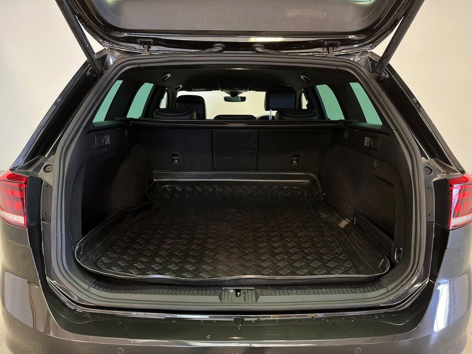 Used Volkswagen Passat 2021 for sale - 78198093: Photo 17