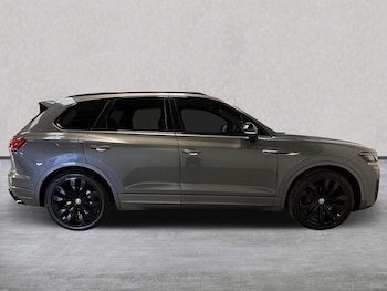 Used Volkswagen Touareg 2023 for sale - 75957087: Photo