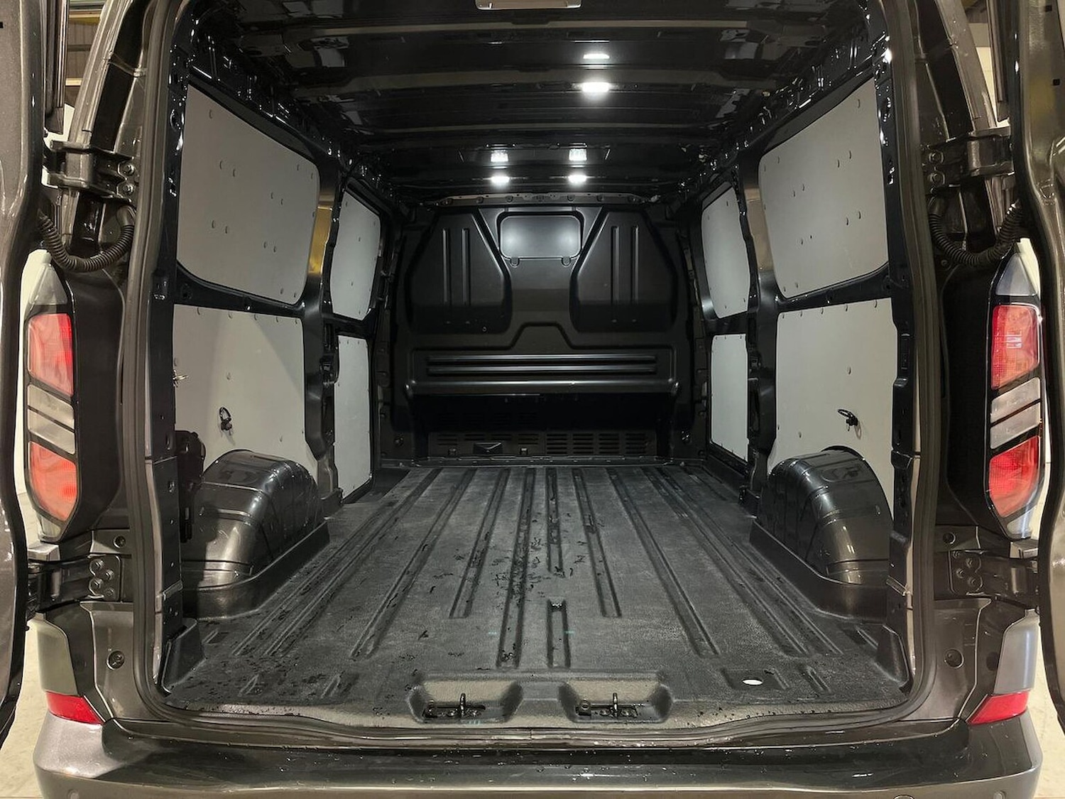 Used Ford Transit Custom 2024 for sale - 77837058: Photo 17