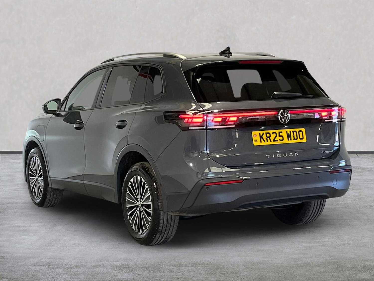 Used Volkswagen Tiguan 2025 for sale - 78144500: Photo 2