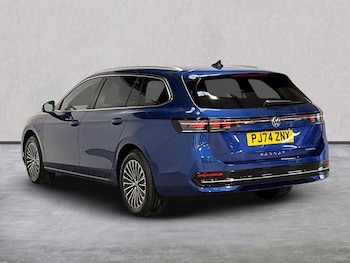 Used Volkswagen Passat 2025 for sale - 76057913: Photo 2