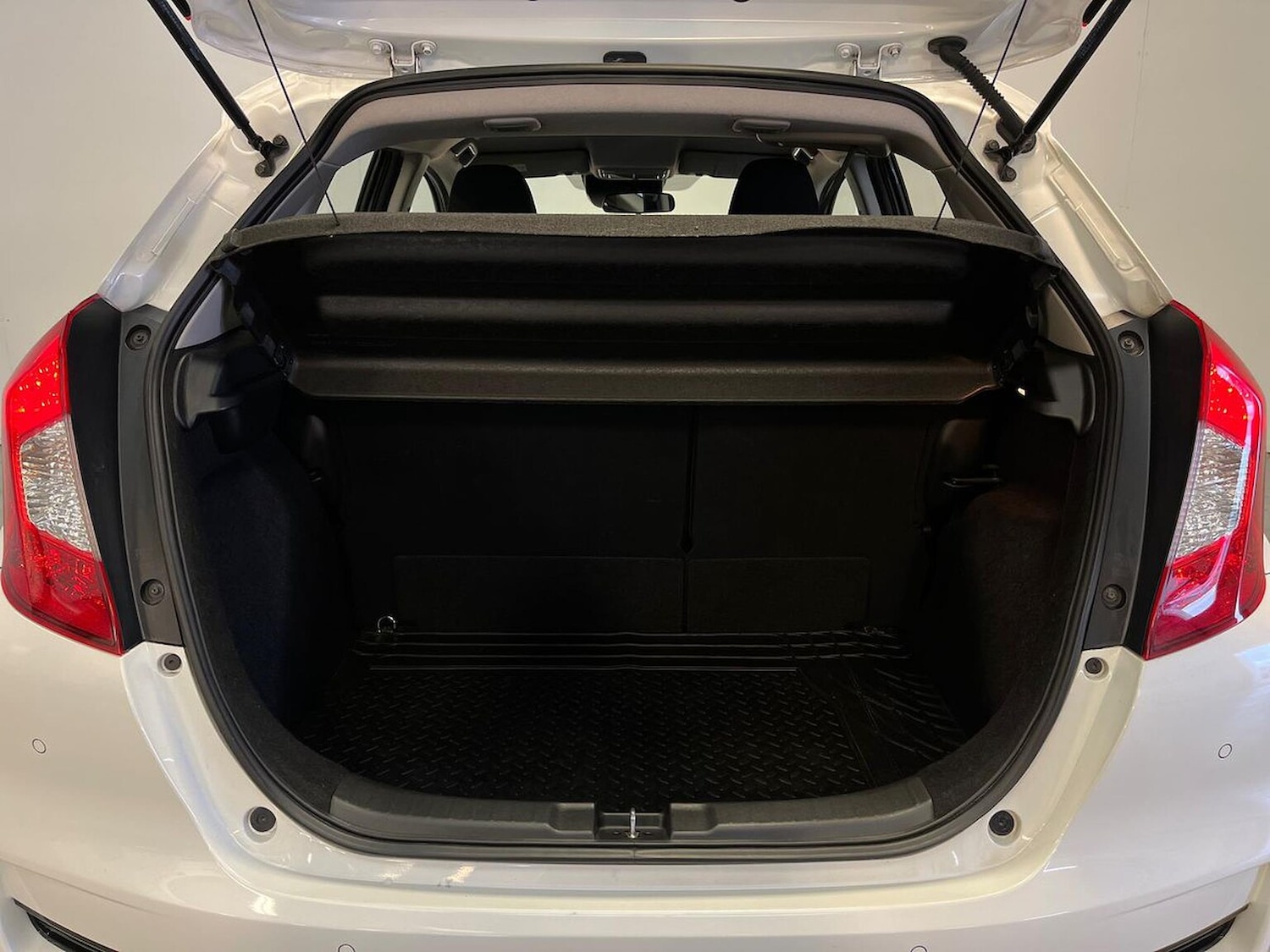 Used Honda Jazz 2018 for sale - 76379276: Photo 17