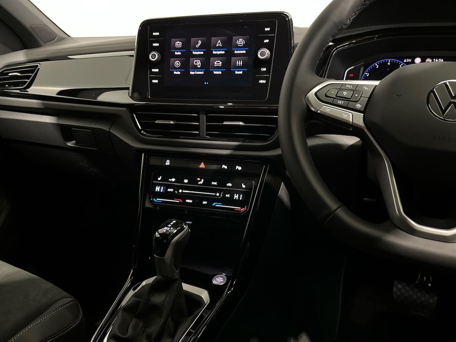 Used Volkswagen T-Roc 2026 for sale - 77715380: Photo 13