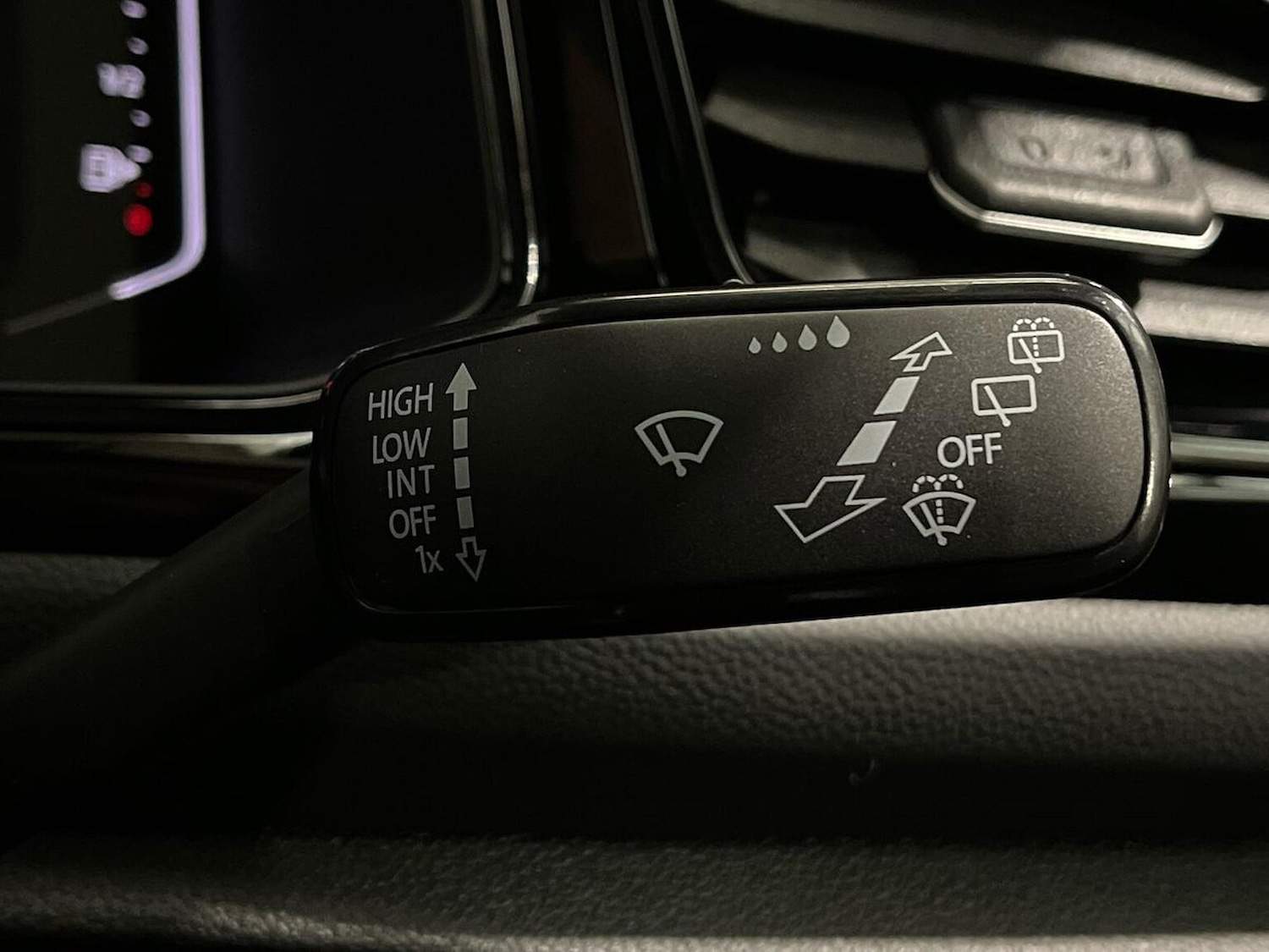 Used Volkswagen T-Roc 2026 for sale - 77715380: Photo 28