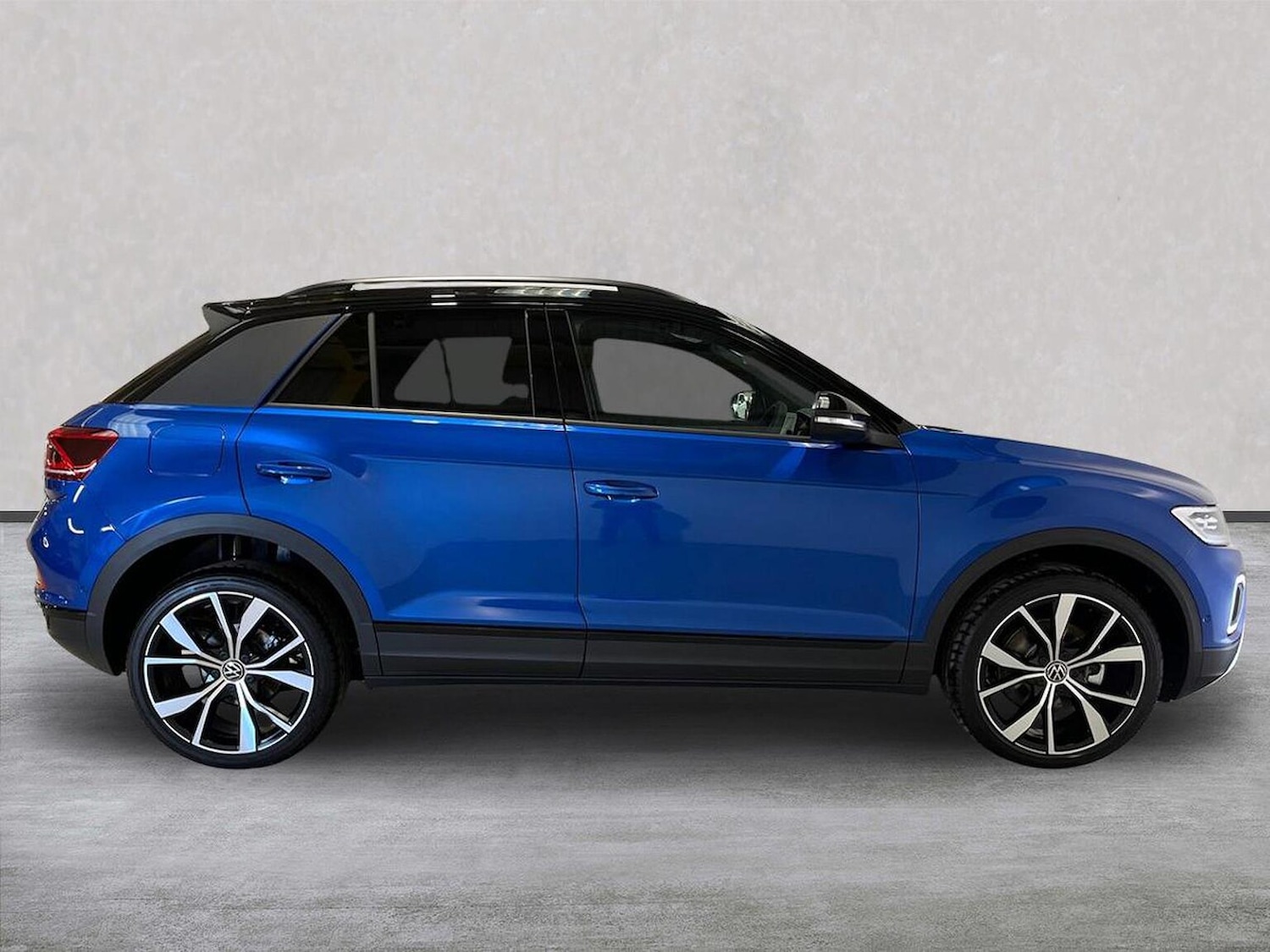 Used Volkswagen T-Roc 2026 for sale - 77715380: Photo 3