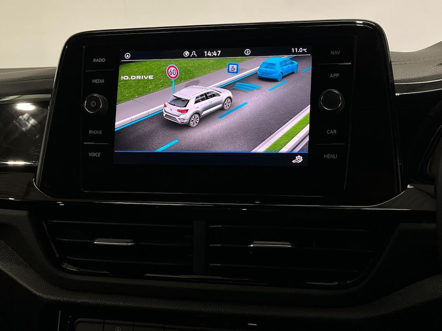 Used Volkswagen T-Roc 2026 for sale - 77715380: Photo 31