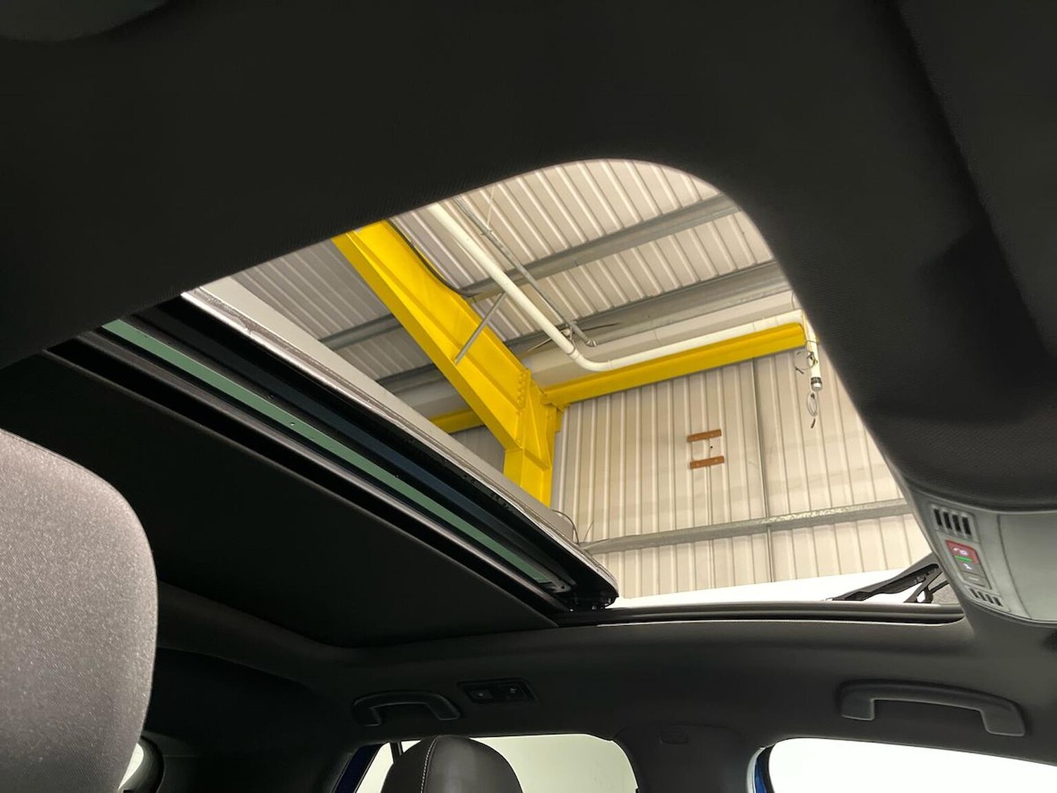 Used Volkswagen T-Roc 2026 for sale - 77715380: Photo 32