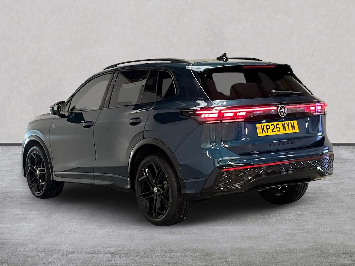 Used Volkswagen Tiguan 2025 for sale - 76618511: Photo 2