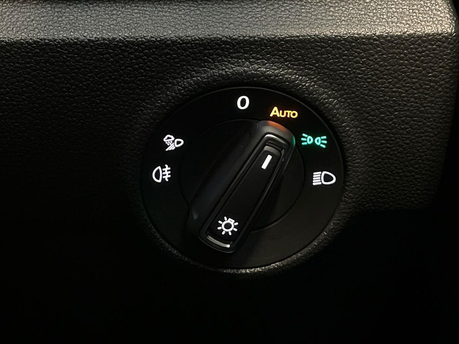 Used Volkswagen T-Roc 2025 for sale - 77488301: Photo 22