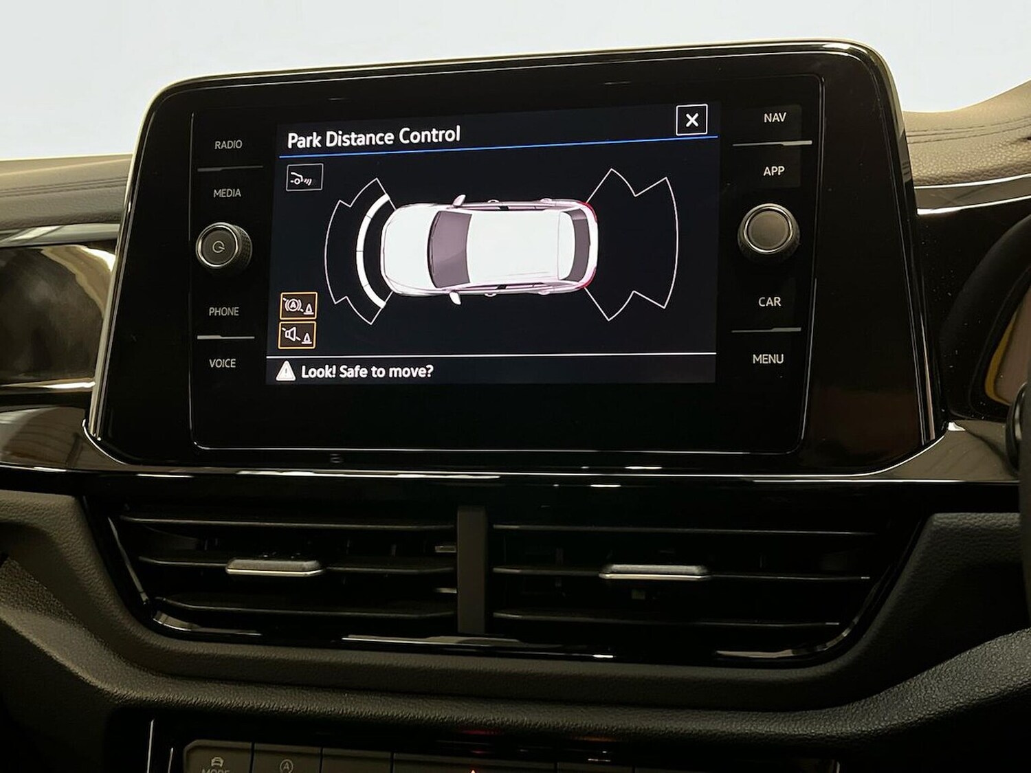 Used Volkswagen T-Roc 2025 for sale - 77488301: Photo 25