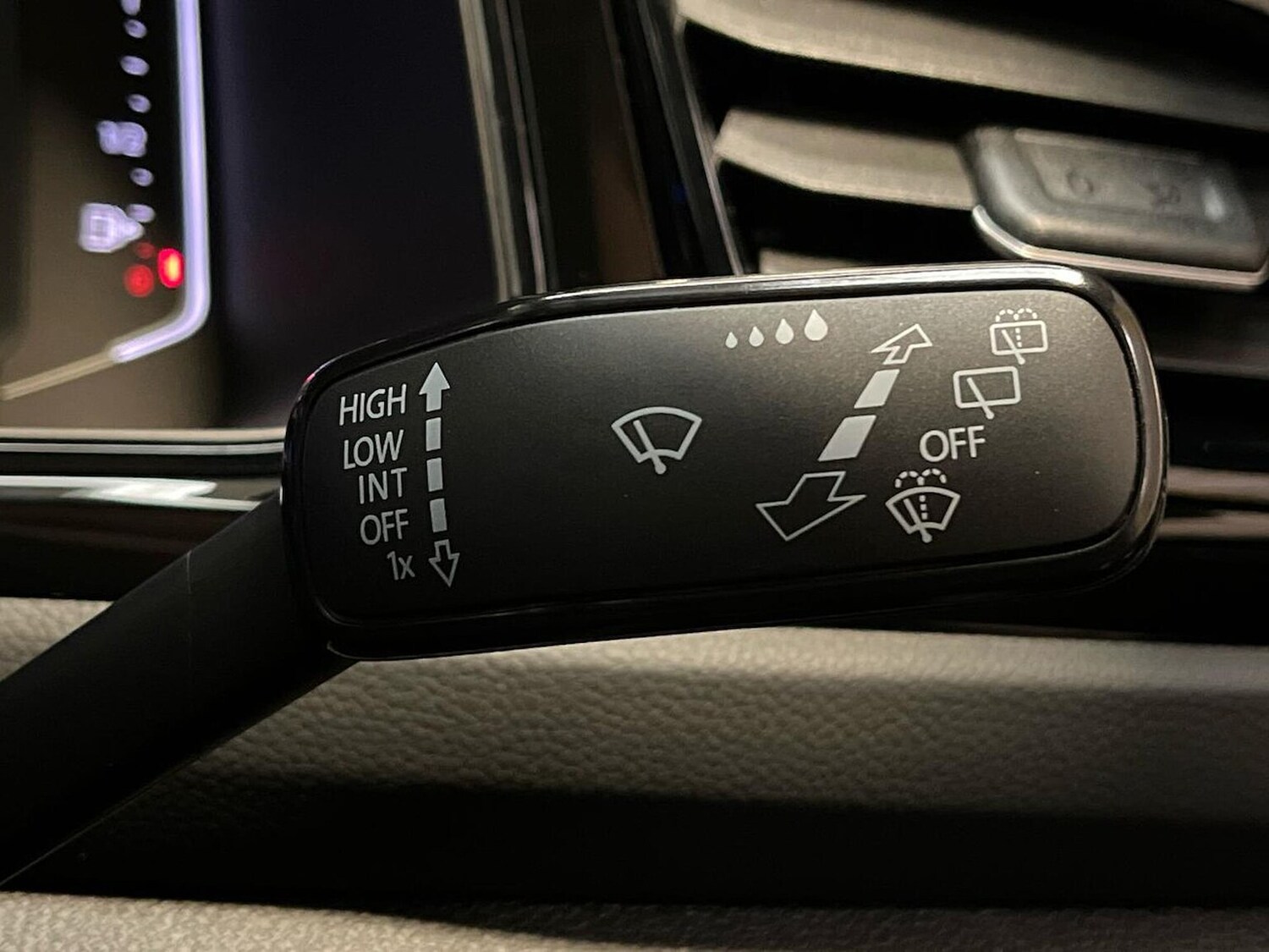 Used Volkswagen T-Roc 2025 for sale - 77488301: Photo 28