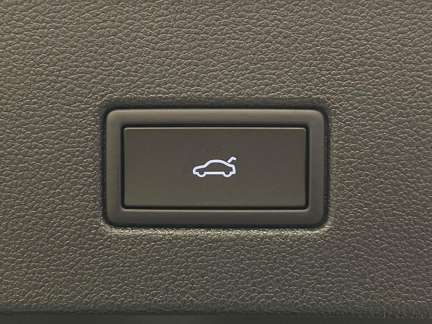 Used Volkswagen T-Roc 2025 for sale - 77488301: Photo 30