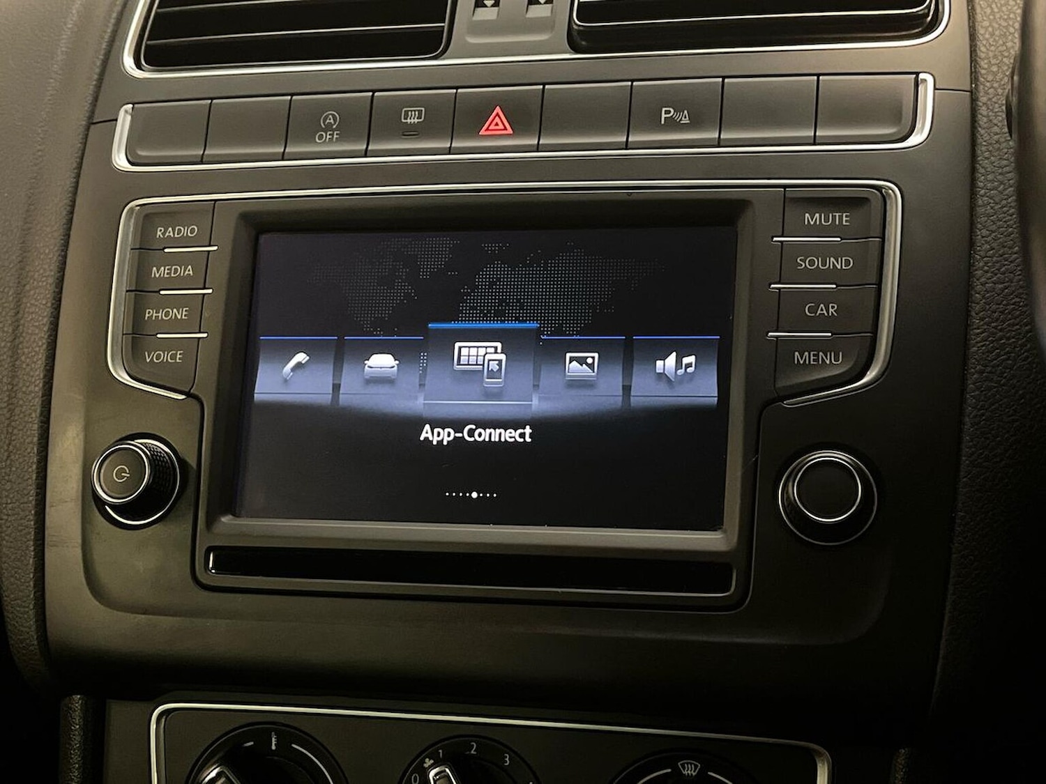 Used Volkswagen Polo 2017 for sale - 76455317: Photo 11