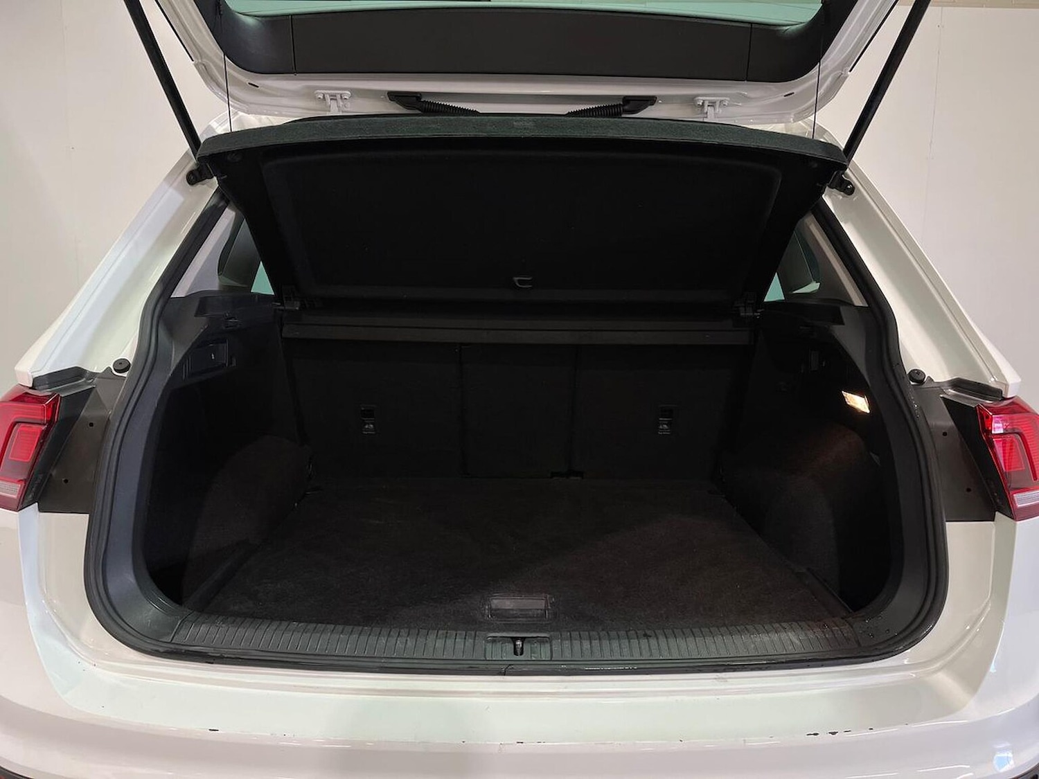 Used Volkswagen Tiguan 2020 for sale - 76706430: Photo 17