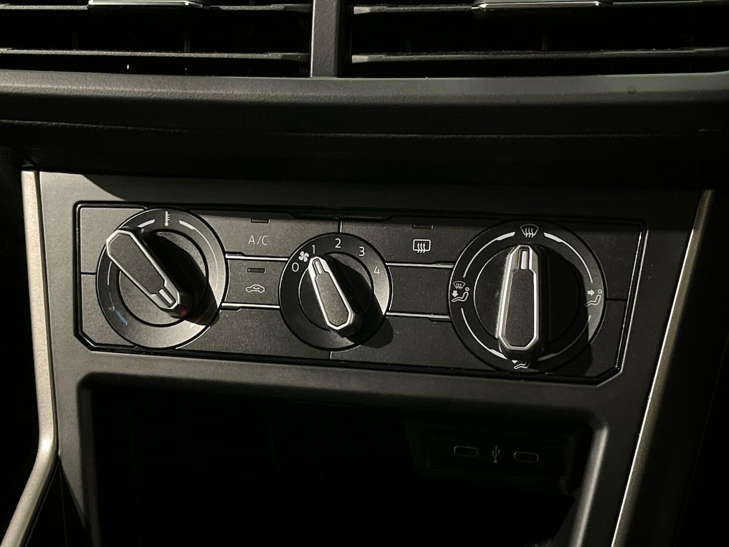 Used Volkswagen Polo 2020 for sale - 76720260: Photo 12