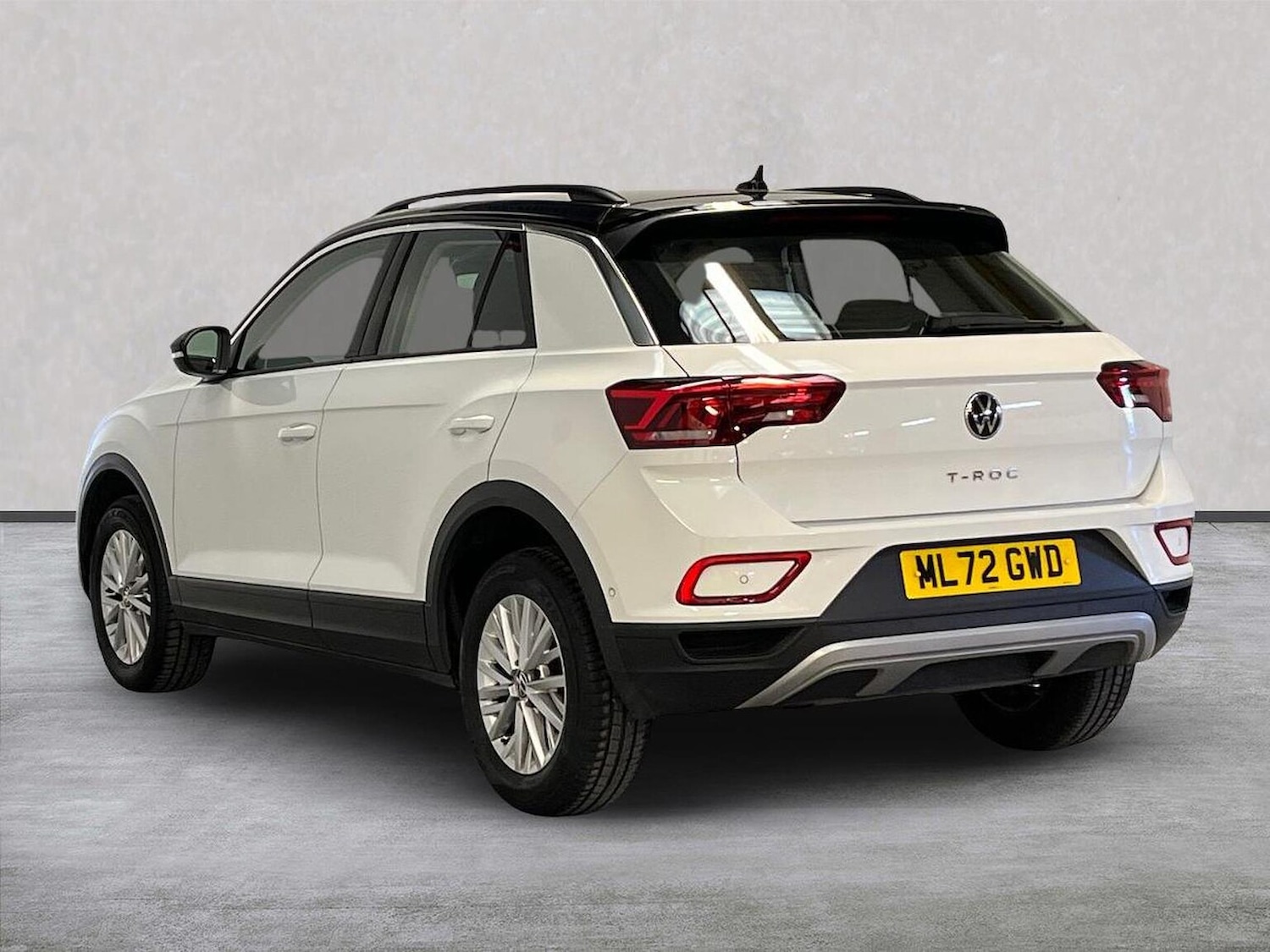 Used Volkswagen T-Roc 2022 for sale - 76638864: Photo 2