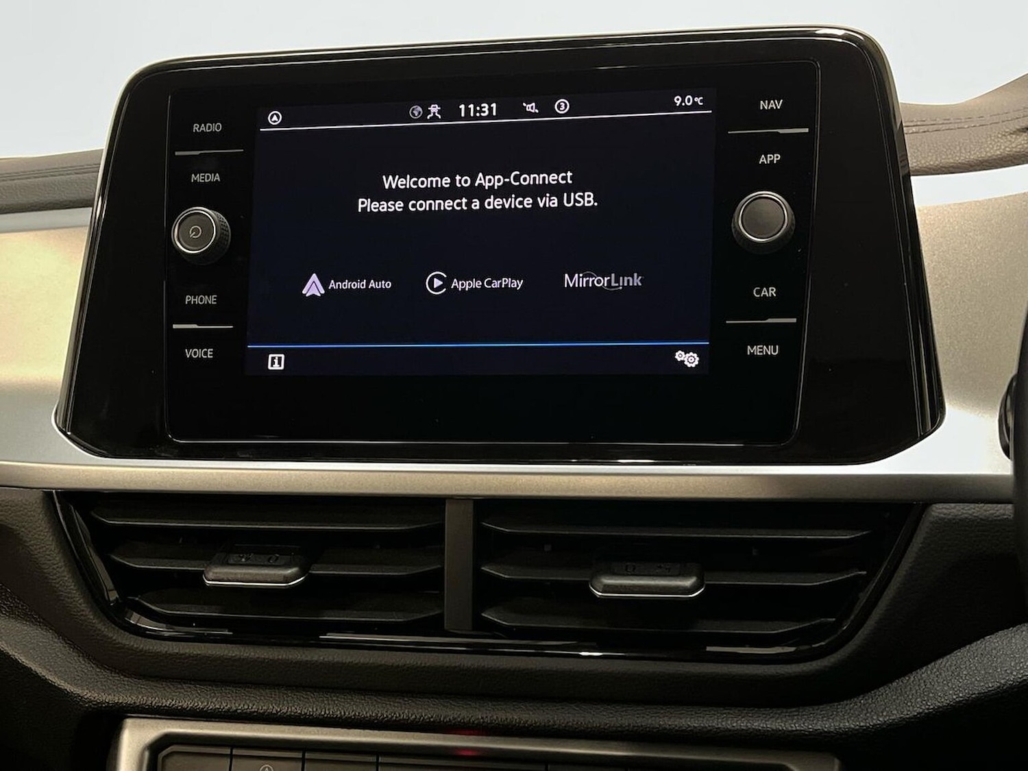 Used Volkswagen T-Roc 2022 for sale - 76638864: Photo 24