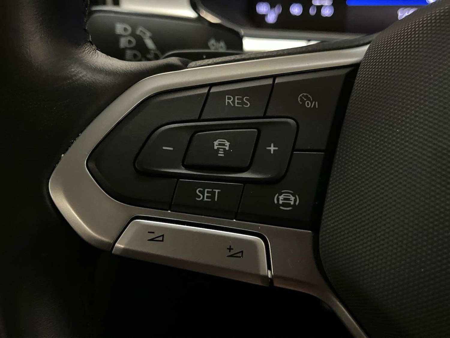 Used Volkswagen T-Roc 2022 for sale - 76638864: Photo 27