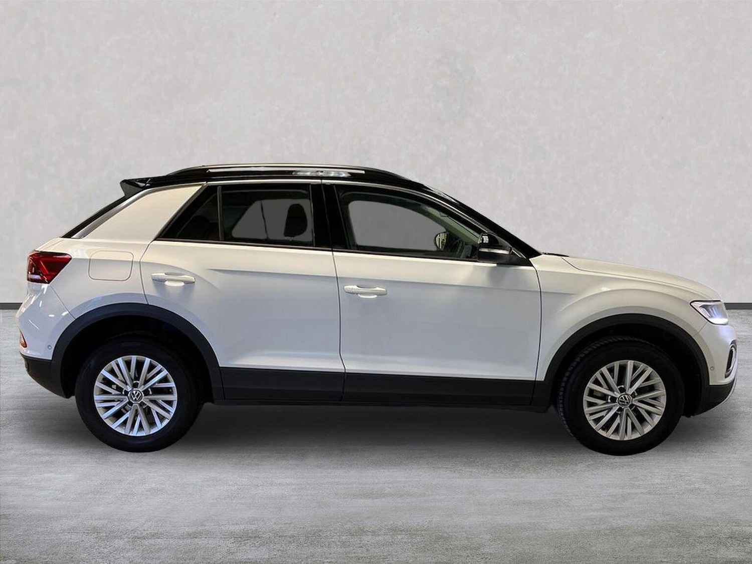 Used Volkswagen T-Roc 2022 for sale - 76638864: Photo 3