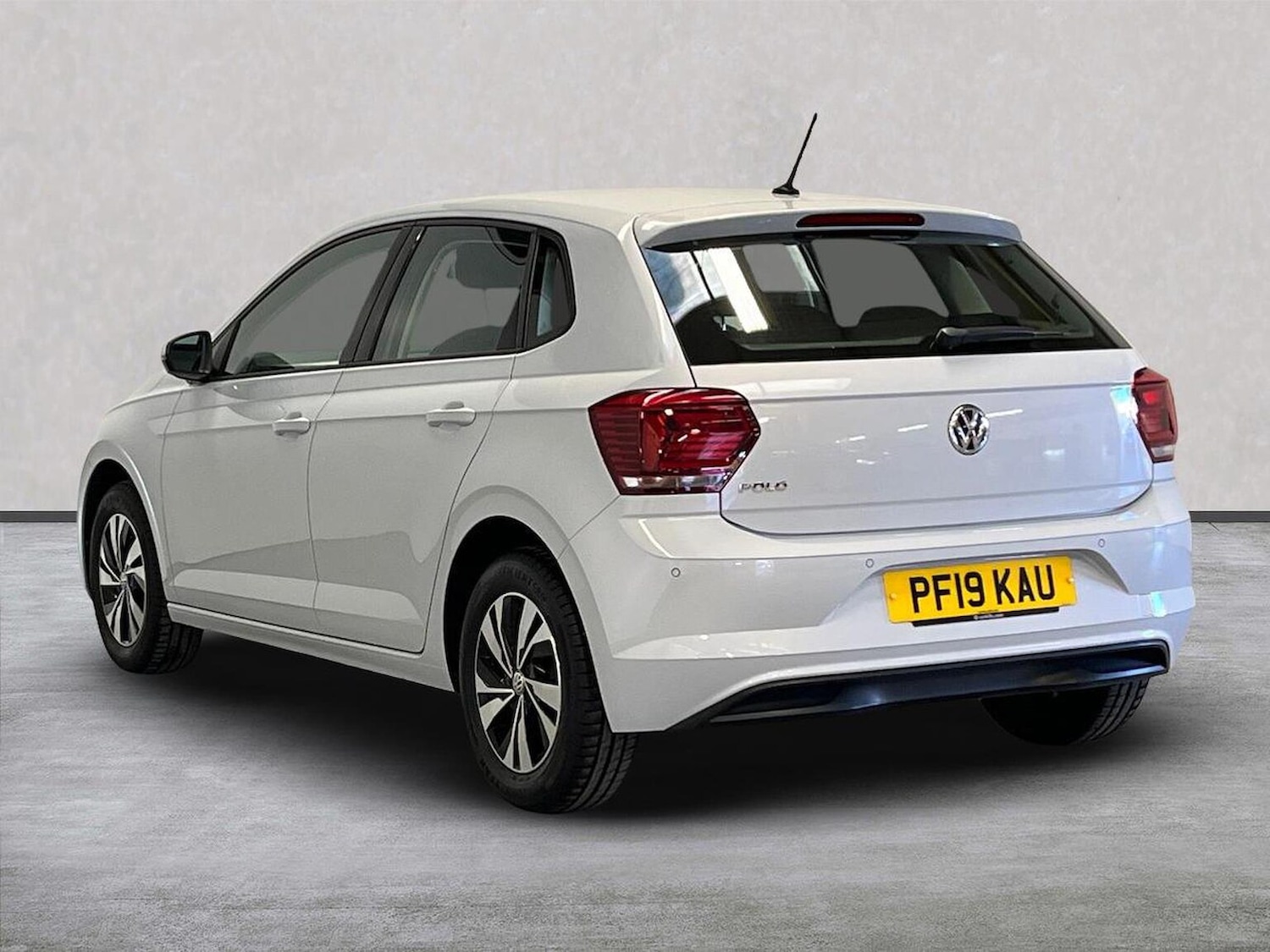 Used Volkswagen Polo 2019 for sale - 76064368: Photo 2