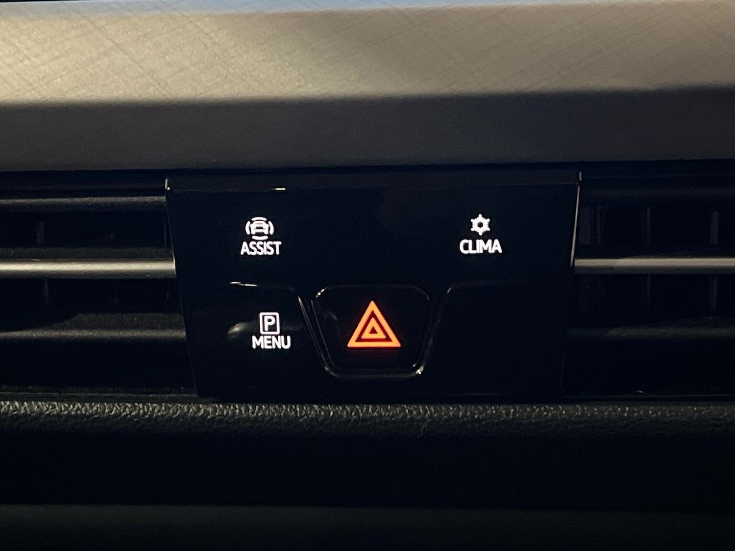 Used Volkswagen Golf 2023 for sale - 77023474: Photo 32