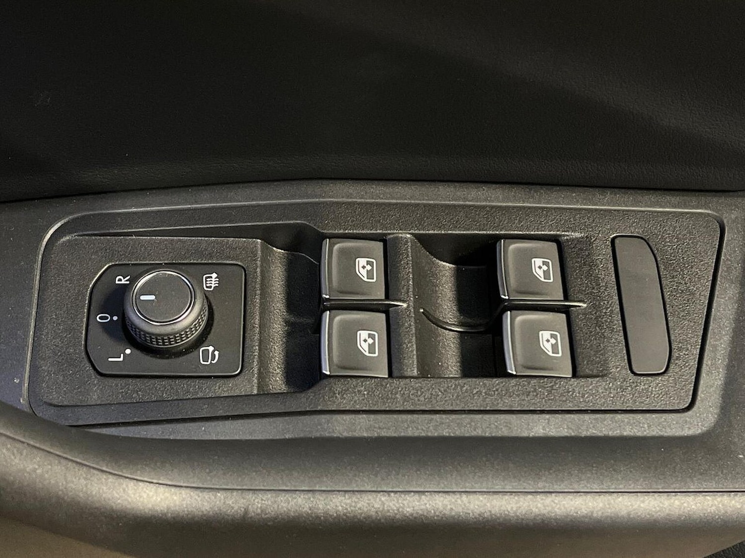 Used Volkswagen T-Roc 2025 for sale - 76164886: Photo 21