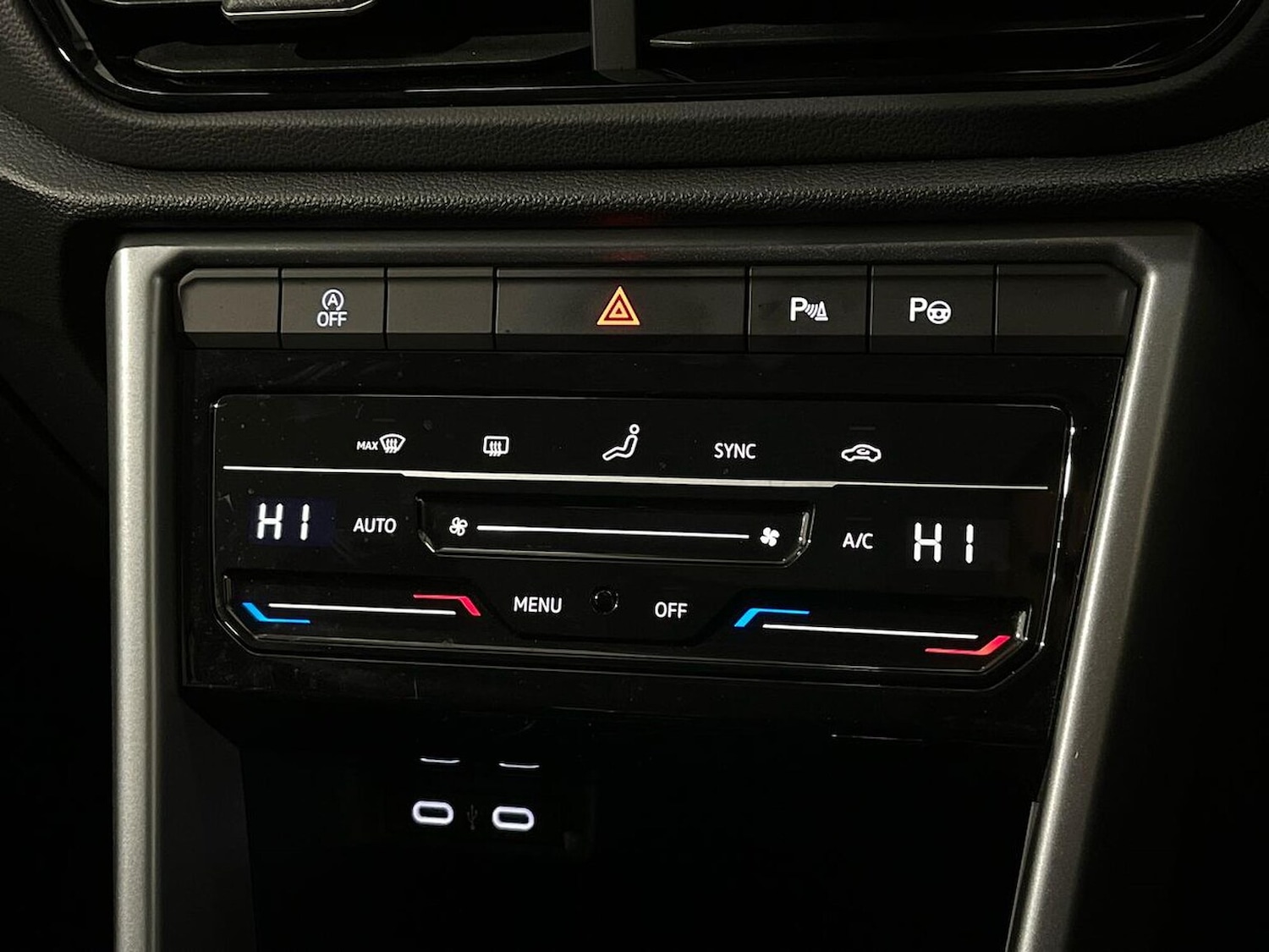 Used Volkswagen T-Roc 2024 for sale - 78064431: Photo 12