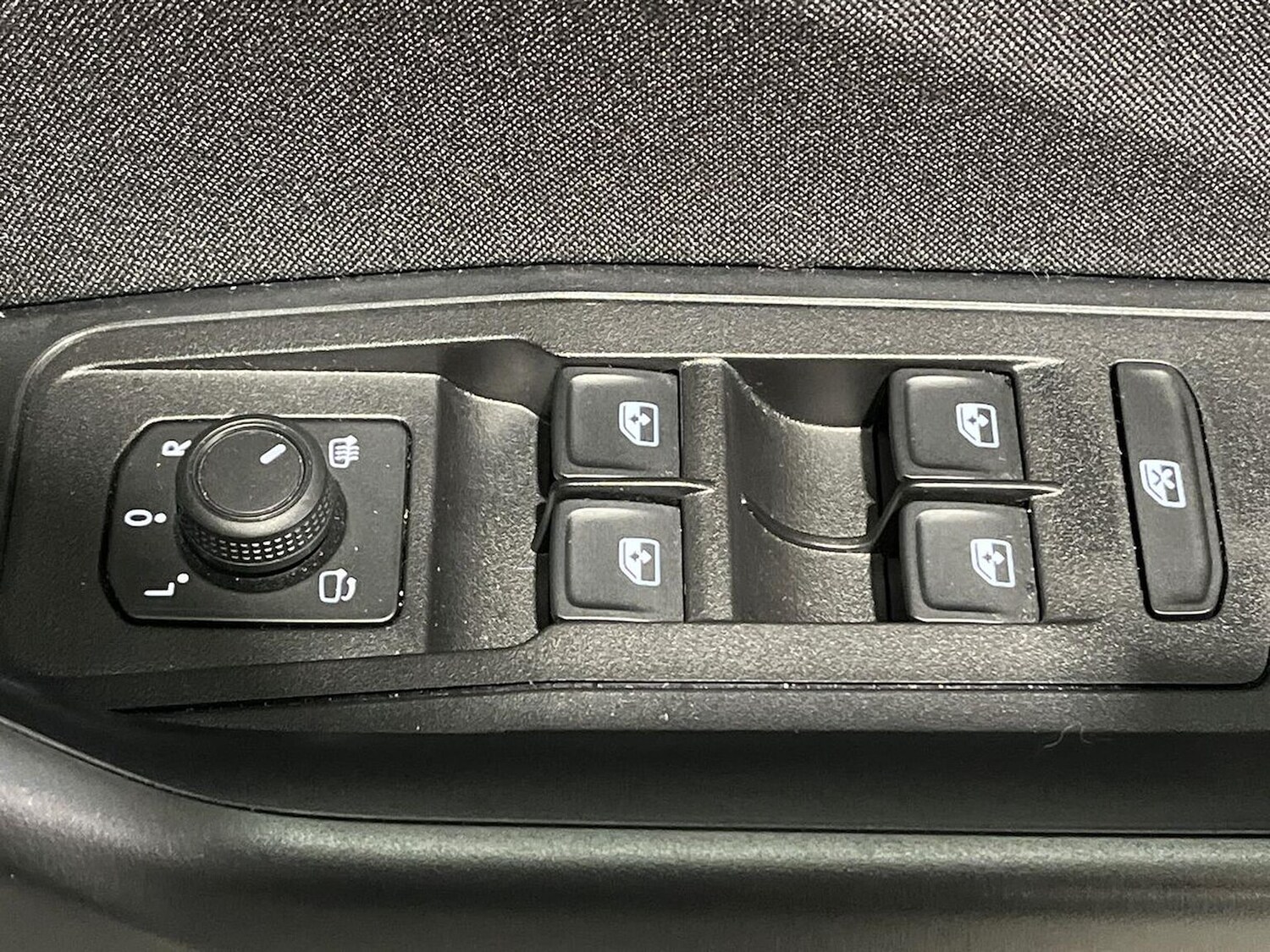 Used Volkswagen T-Roc 2024 for sale - 78064431: Photo 21