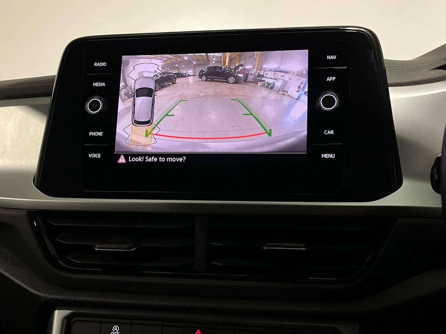 Used Volkswagen T-Roc 2024 for sale - 78064431: Photo 23