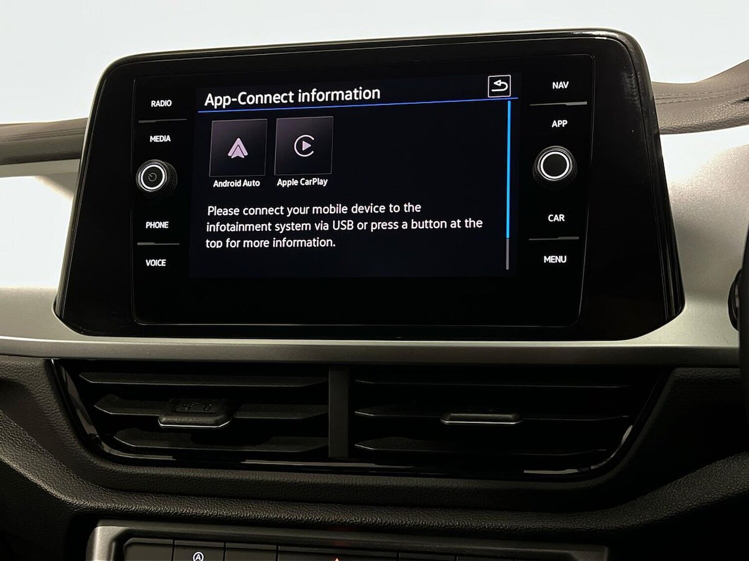 Used Volkswagen T-Roc 2024 for sale - 78064431: Photo 25