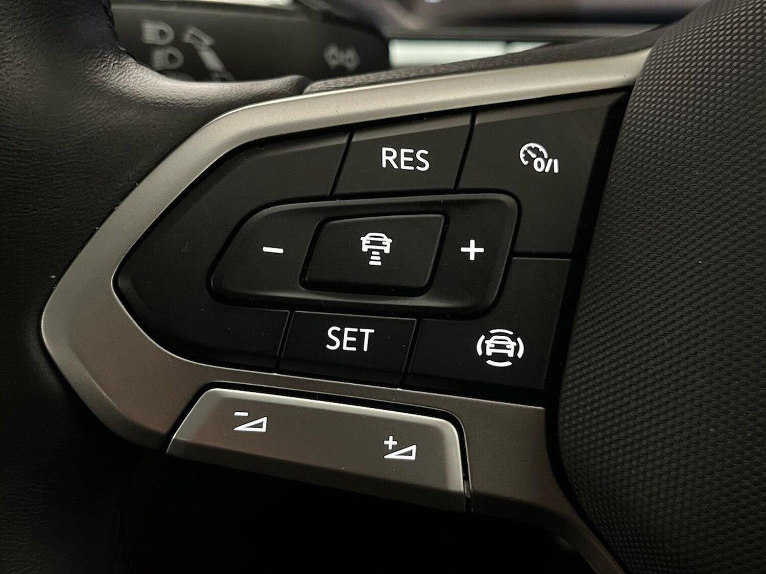 Used Volkswagen T-Roc 2024 for sale - 78064431: Photo 27