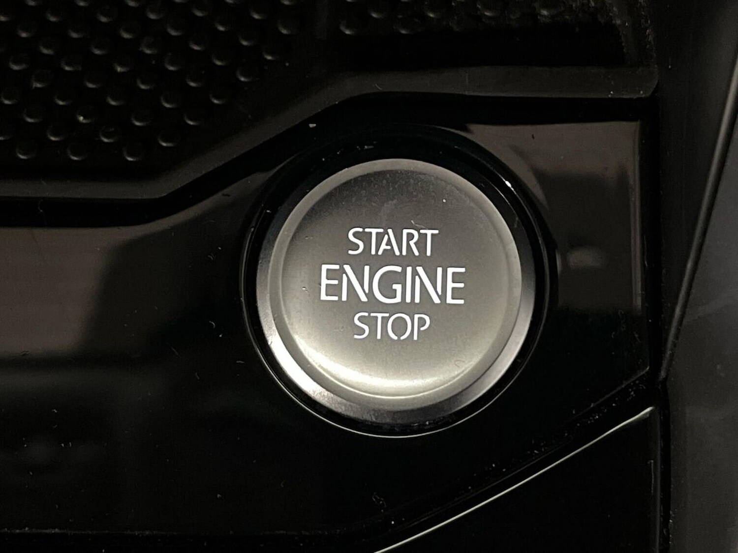 Used Volkswagen T-Roc 2024 for sale - 78064431: Photo 35