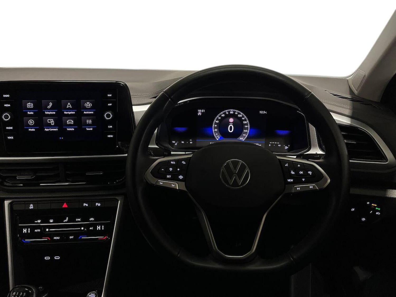 Used Volkswagen T-Roc 2024 for sale - 78064431: Photo 9