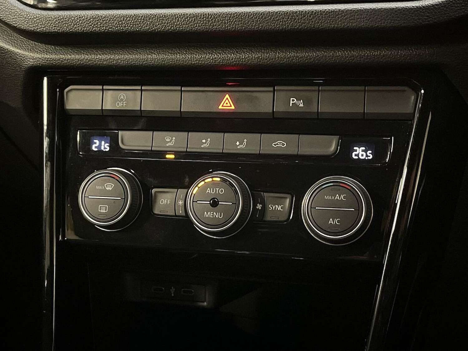 Used Volkswagen T-Roc 2022 for sale - 76305371: Photo 12