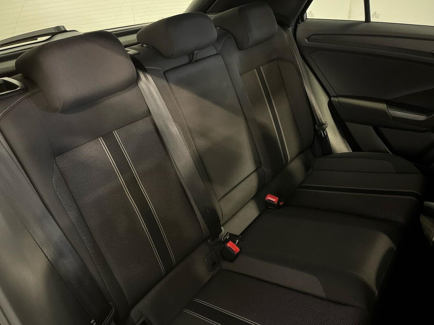 Used Volkswagen T-Roc 2022 for sale - 76305371: Photo 16