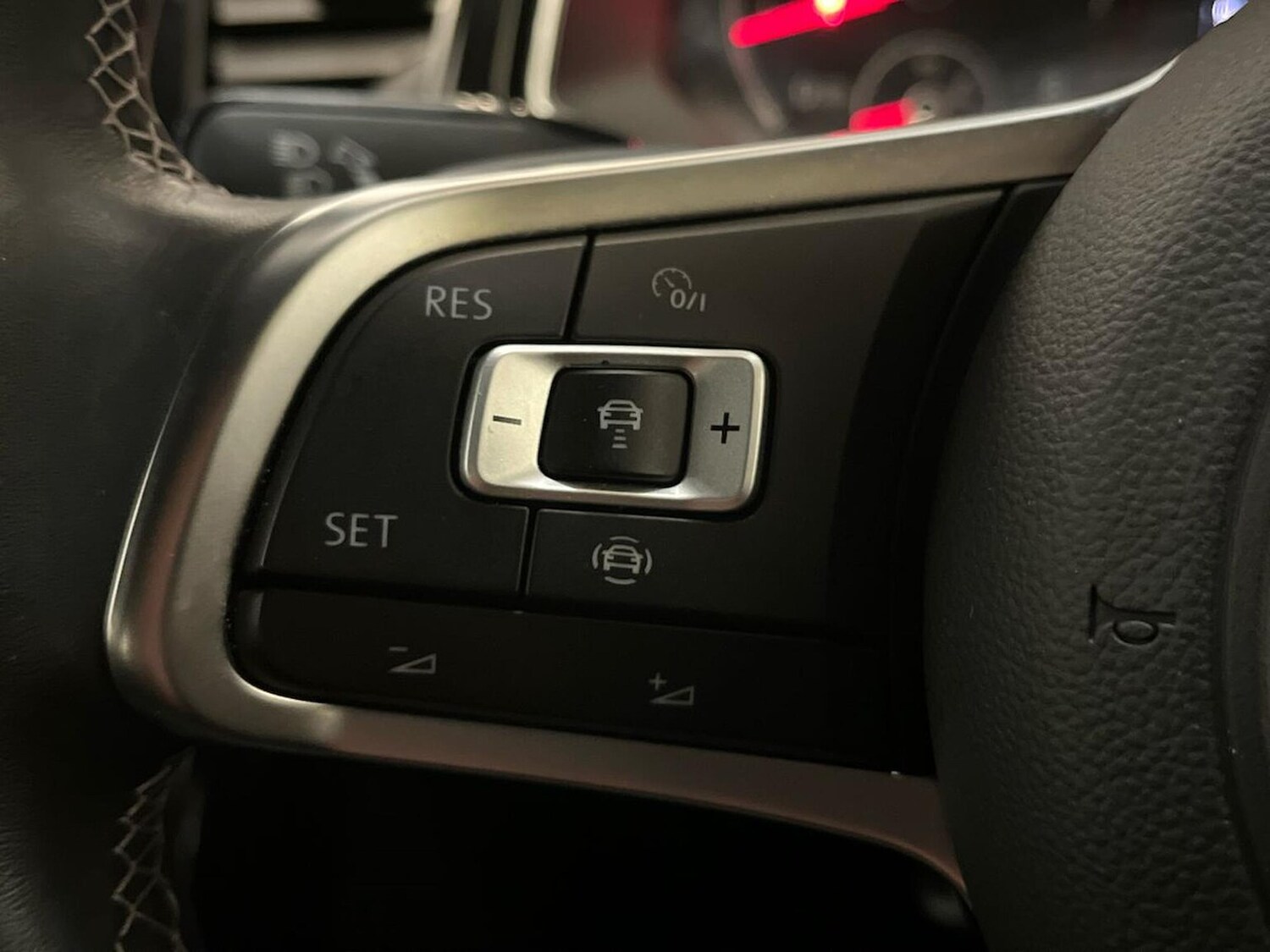 Used Volkswagen T-Roc 2022 for sale - 76305371: Photo 27