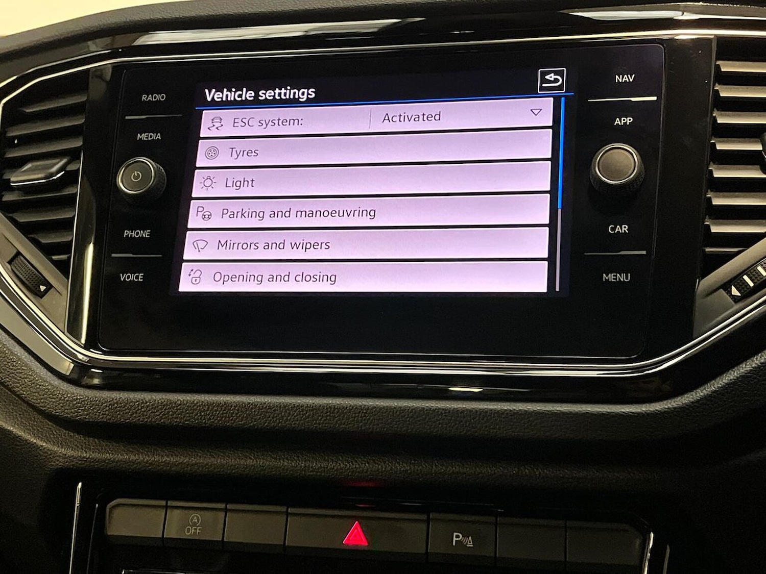 Used Volkswagen T-Roc 2022 for sale - 76305371: Photo 35