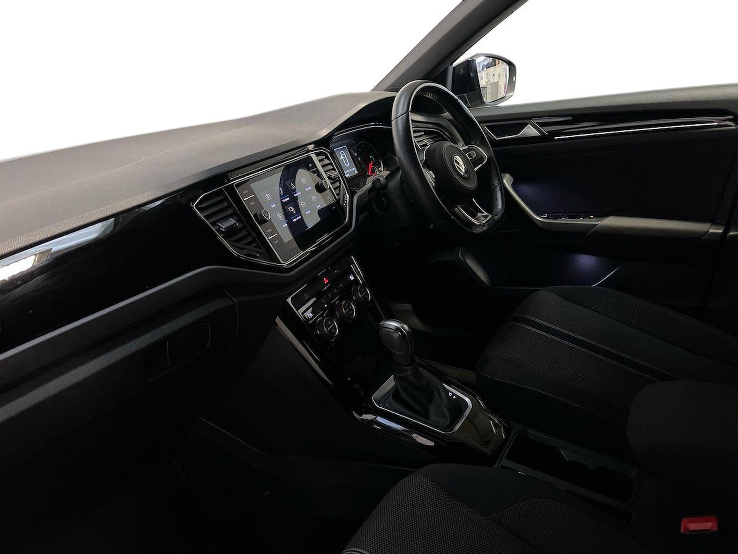 Used Volkswagen T-Roc 2022 for sale - 76305371: Photo 7