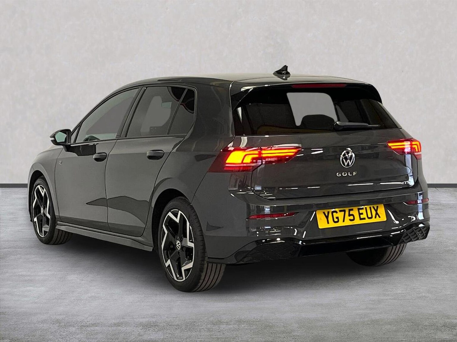 Used Volkswagen Golf 2025 for sale - 78195844: Photo 2