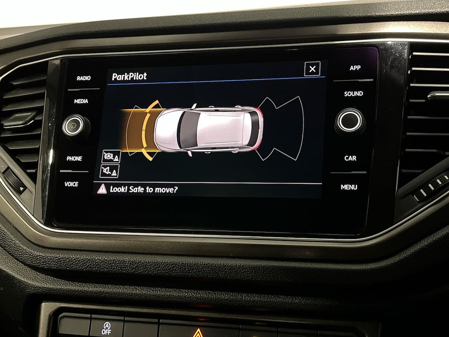 Used Volkswagen T-Roc 2018 for sale - 76713234: Photo 23