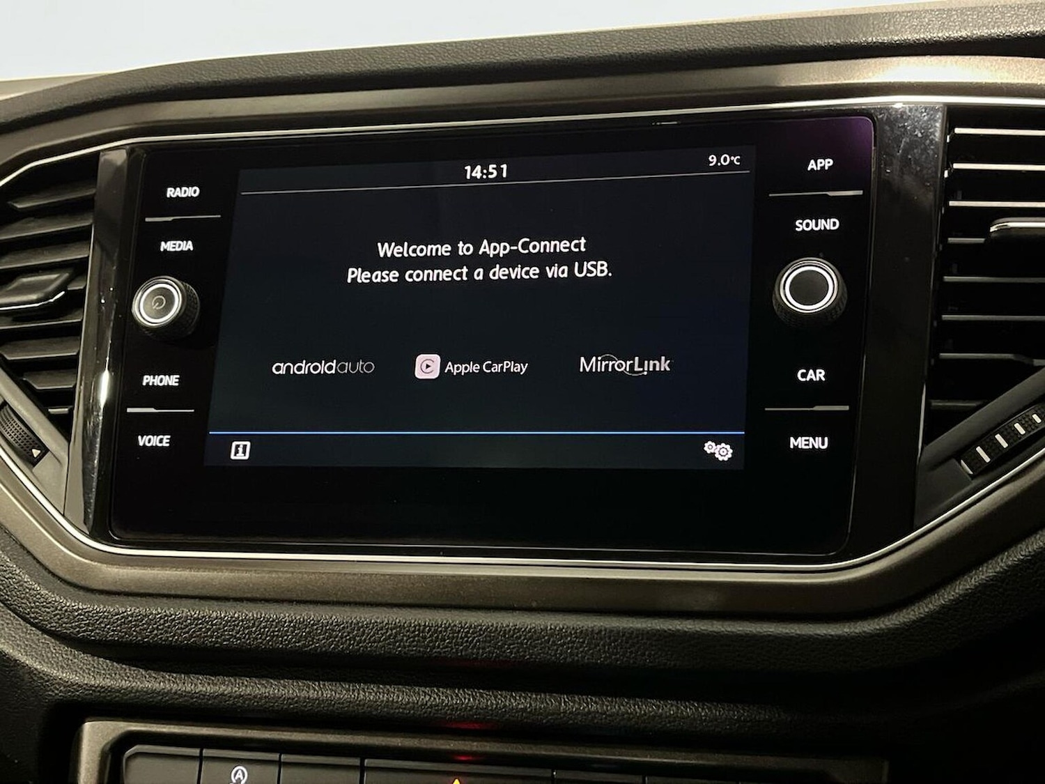 Used Volkswagen T-Roc 2018 for sale - 76713234: Photo 24