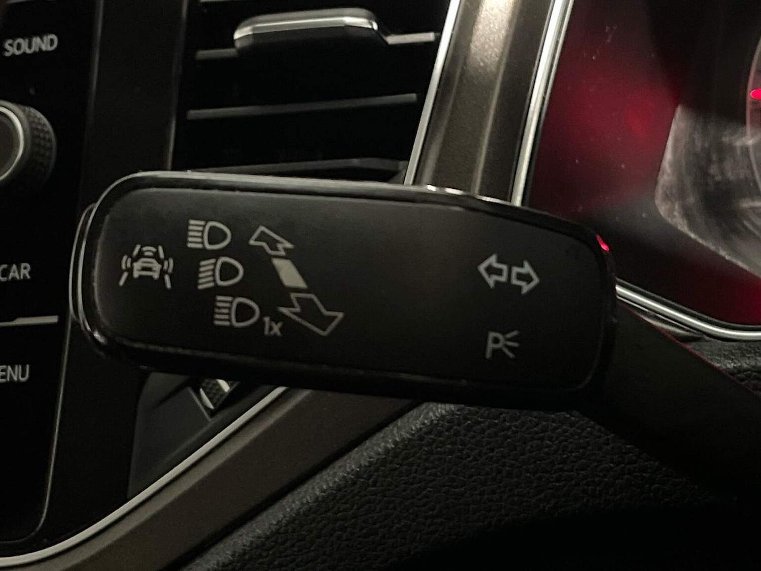 Used Volkswagen T-Roc 2018 for sale - 76713234: Photo 29