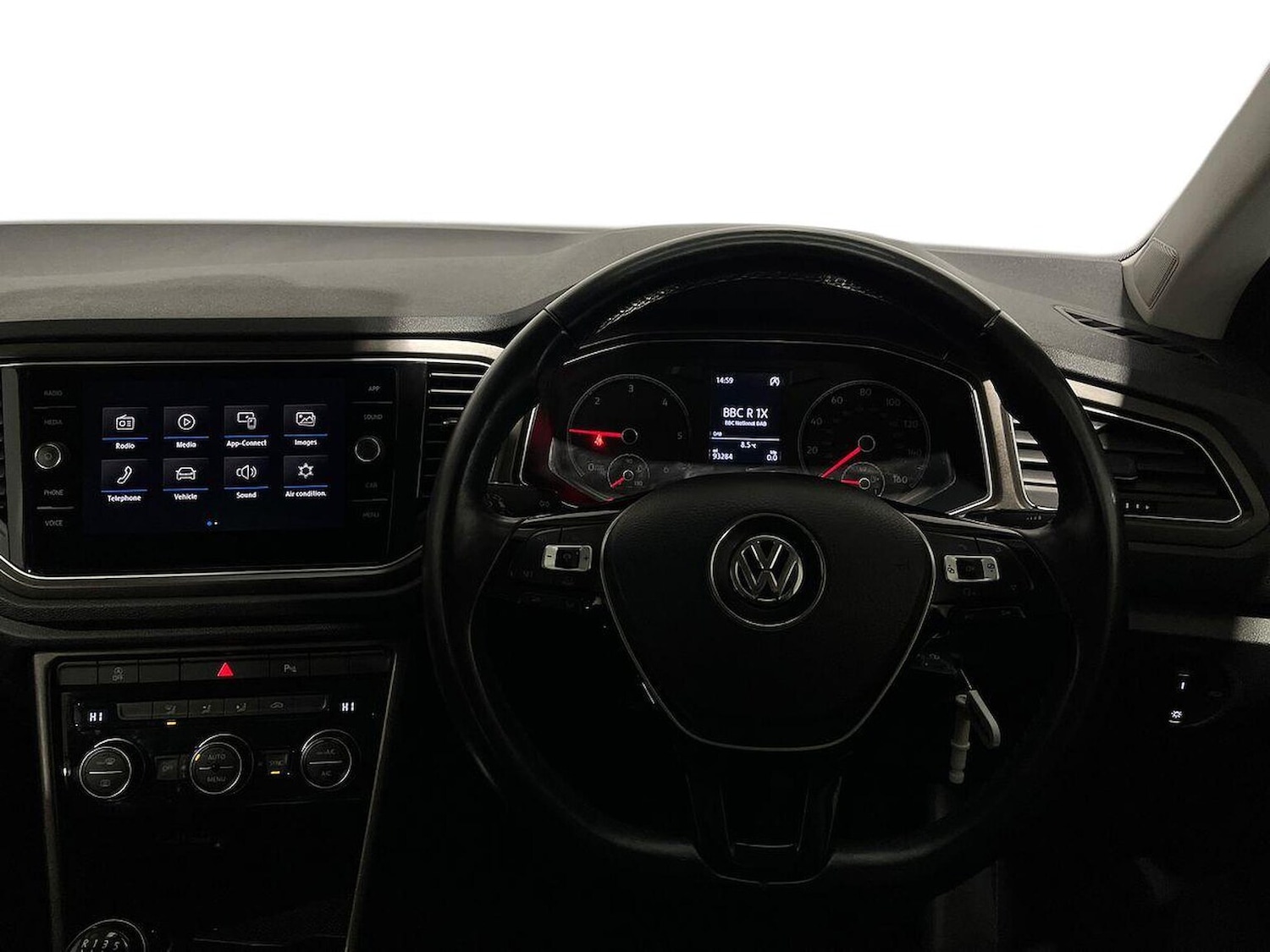 Used Volkswagen T-Roc 2018 for sale - 76713234: Photo 9