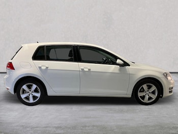 Used Volkswagen Golf 2017 for sale - 75718016: Photo